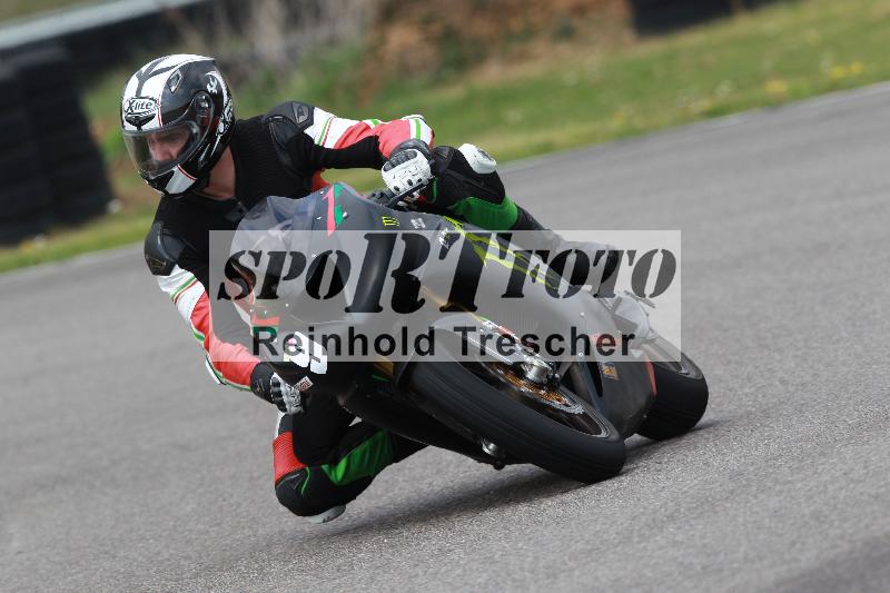 Archiv-2022/13 25.04.2022 Plüss Moto Sport ADR/Freies Fahren/9